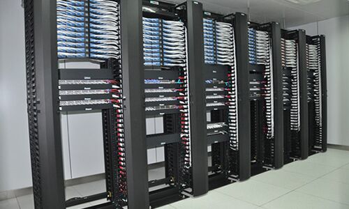 <b>如何维护机架式UPS，才能让它在机房机柜里使用寿命更长?</b>