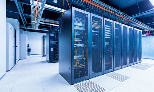 <b>如何根据机房实际情况配备机架式UPS电源？</b>