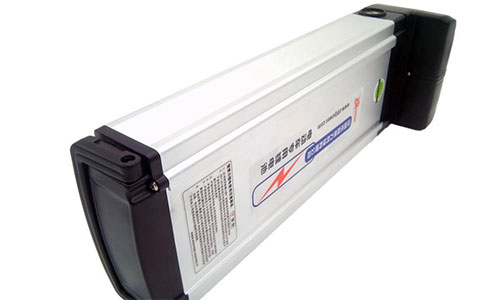 <b>超威电动车黄片抖音短视频池首次充电的方法</b>