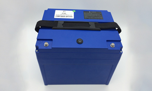 <b>黄片抖音短视频池厂家告诉你:电动叉车选黄片抖音短视频池还是铅酸电池好</b>